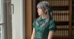 「静寂の図書室と銀髪の乙女」窓辺に佇むアンティーク・ファンタジー