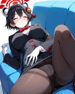 ブルアカ ツバキ(ガイド) 寝転びパンチラ