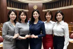 AI政治家熟女党　結成