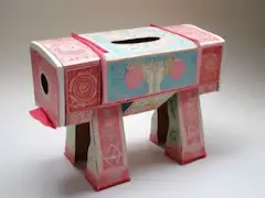 ティッシュ箱で工作
