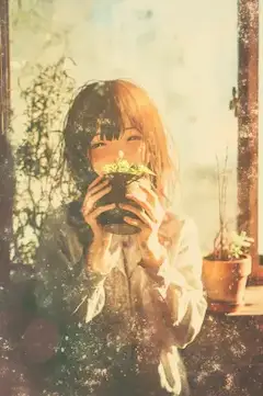 窓辺で